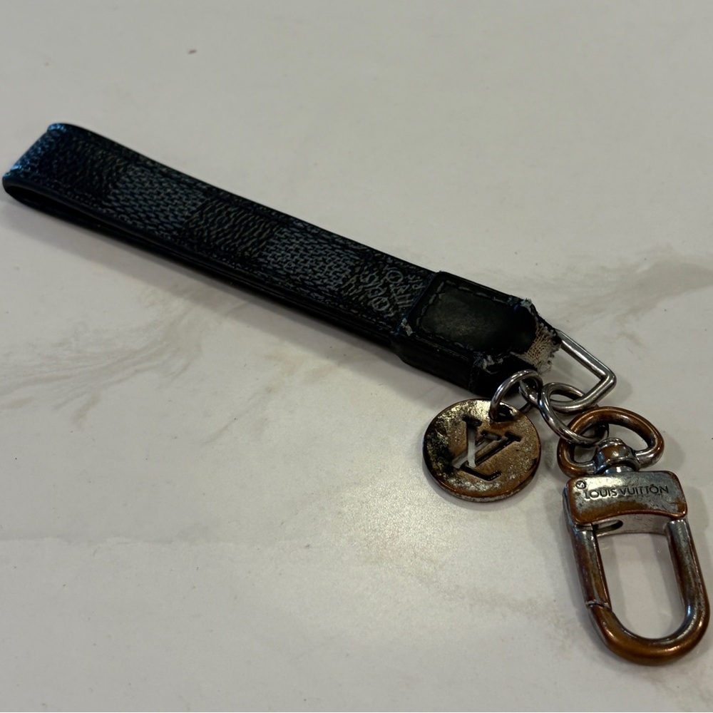 Louis Vuitton Damien key chain
